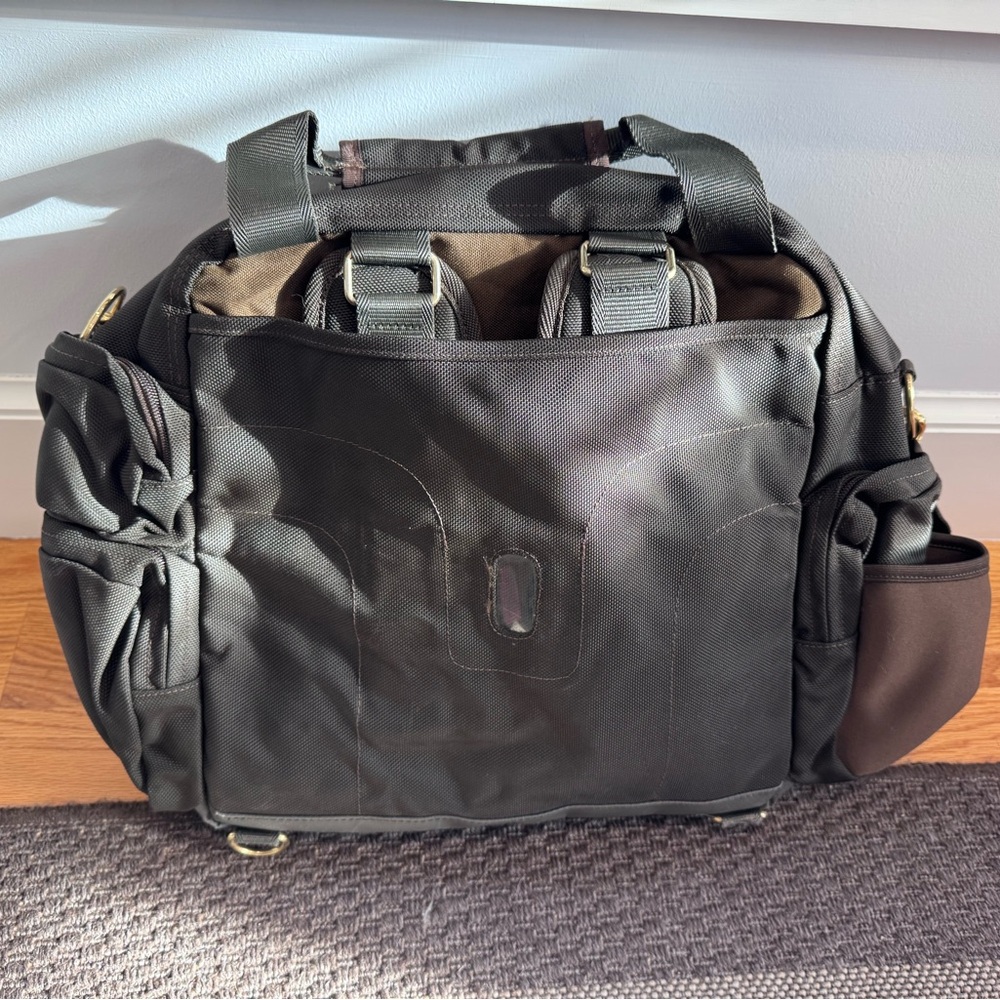 Burton DJ Bag - Olive Green and Brown Travel Bag - Picture 4 of 7